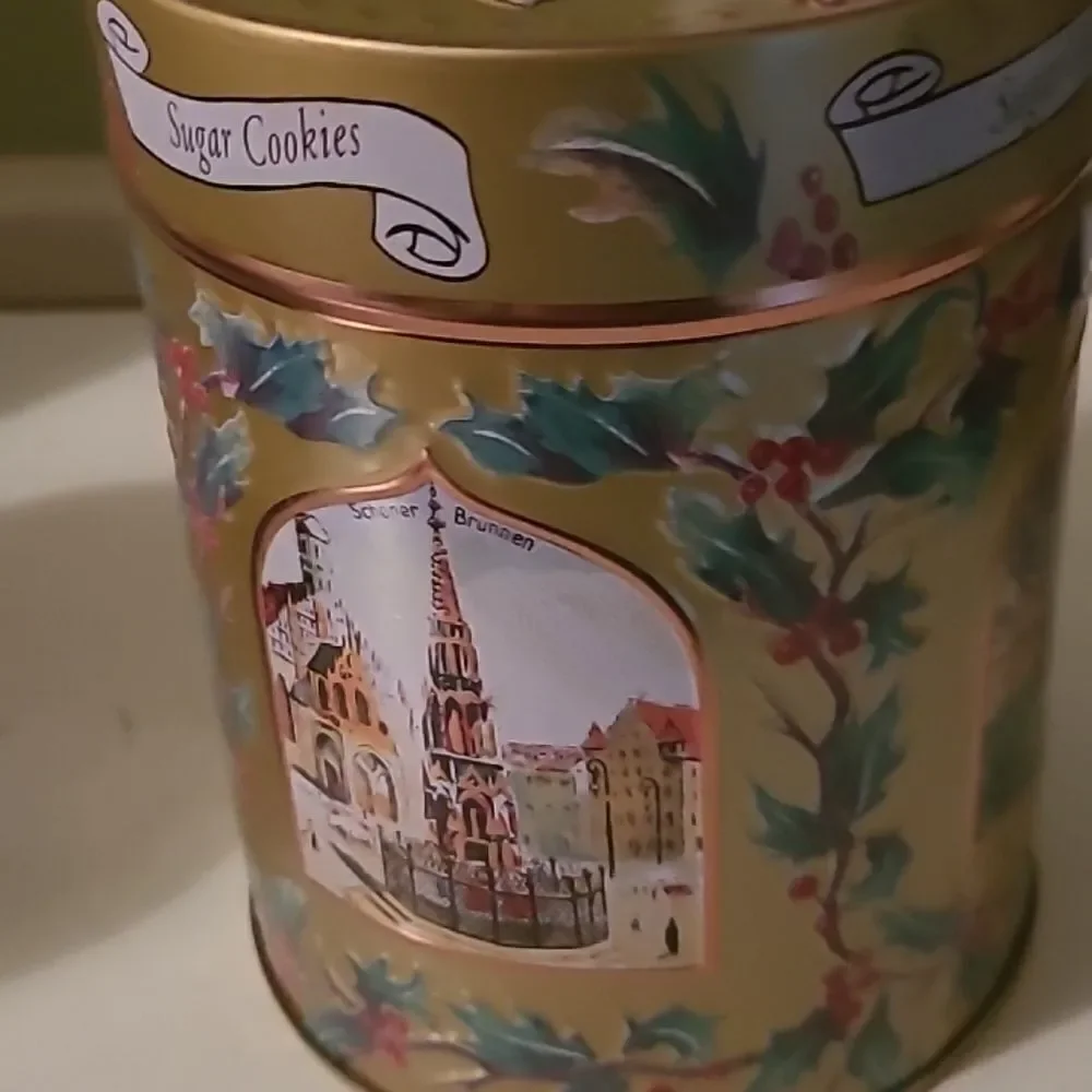 Festive Sugar Cookie Gold Musical  Cookie Tin